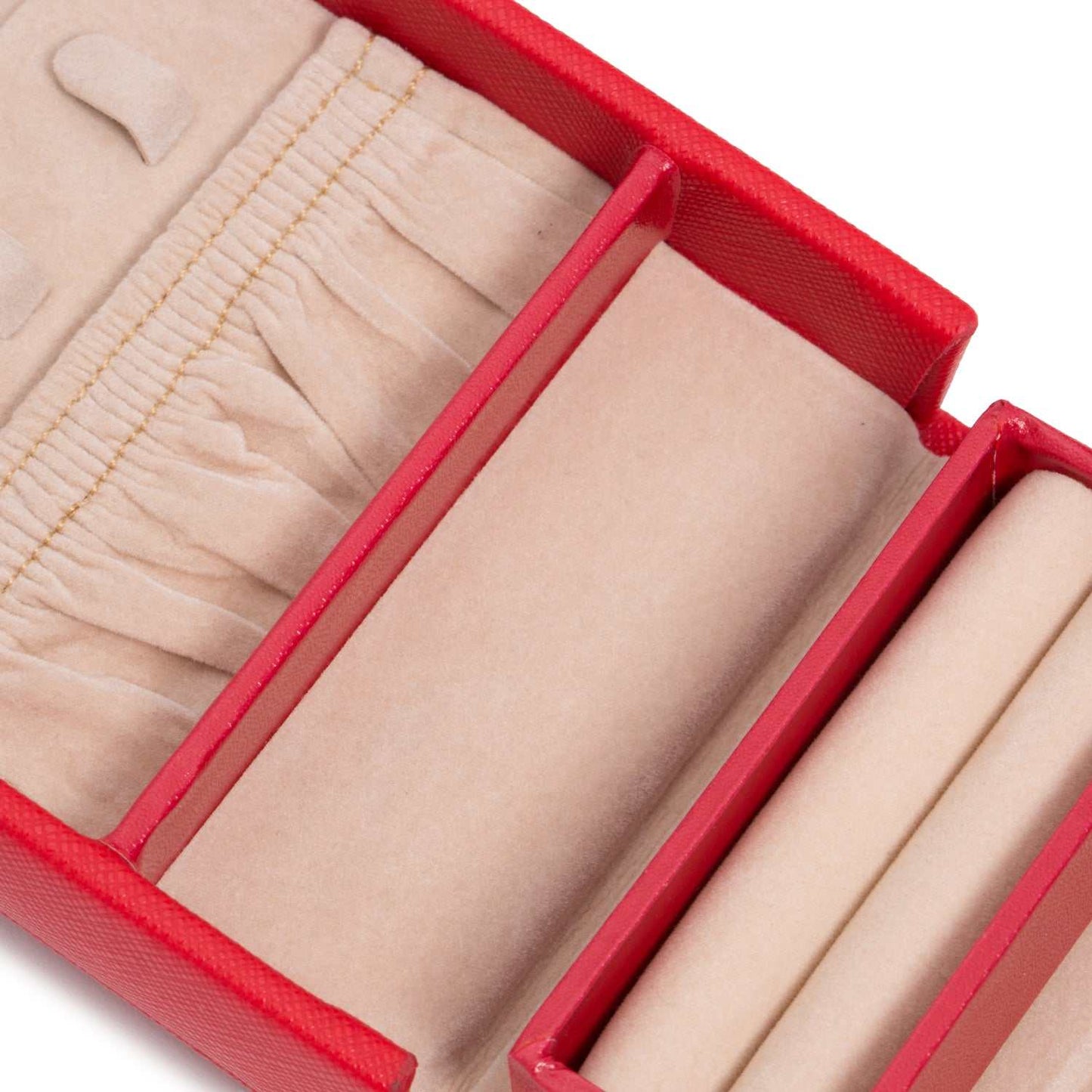 Jewellery BoxWolf Heritage Fold-Out Travel Red Saffiano Jewellery Box 281214Introducing the Wolf Heritage Fold-Out Travel Red Saffiano Jewellery Box (Model: 281214) – a harmonious blend of classic design and vibrant elegance. Elevate your je